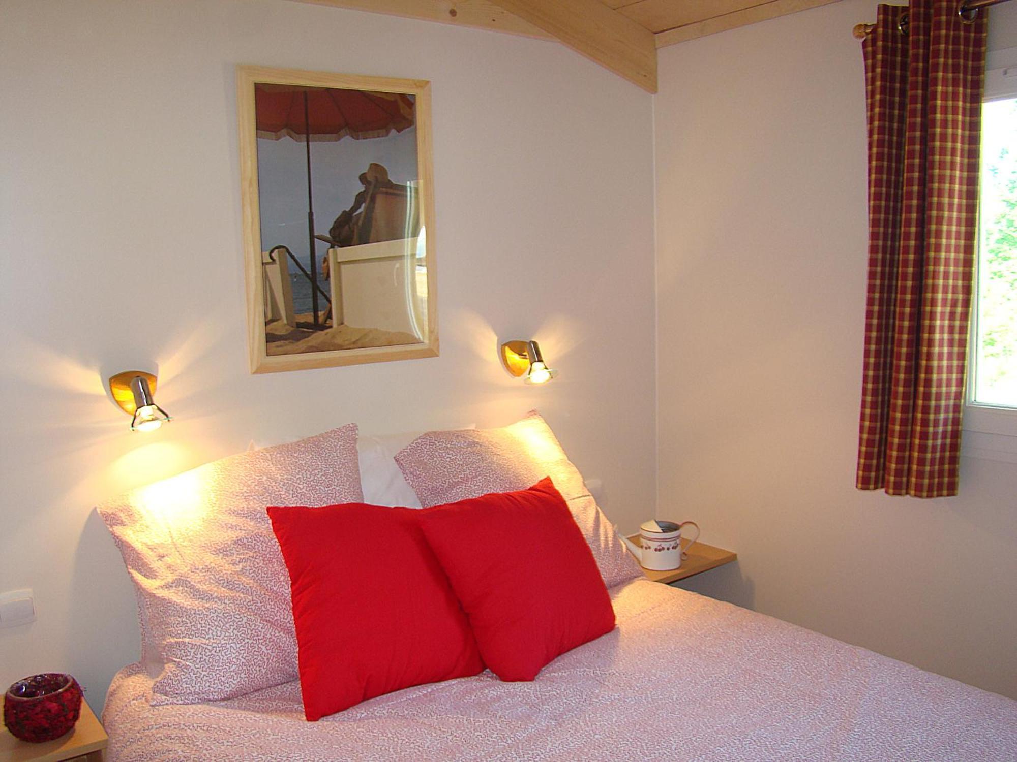 Etang Vallier Resort Brossac Rom bilde