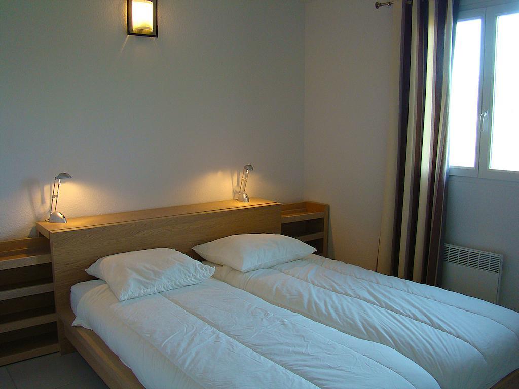 Etang Vallier Resort Brossac Rom bilde